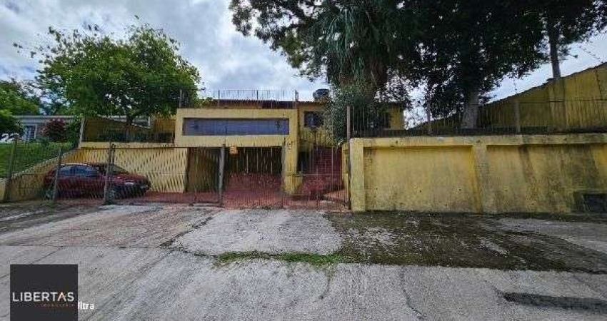 Casa em Porto Alegre, no bairro Belém Novo, com 3 dormitório(s), e 3 banheiros, à venda.