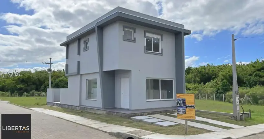 Casa Condominio em Porto Alegre, no bairro Campo Novo, com 3 dormitório(s), e 3 banheiros, à venda.