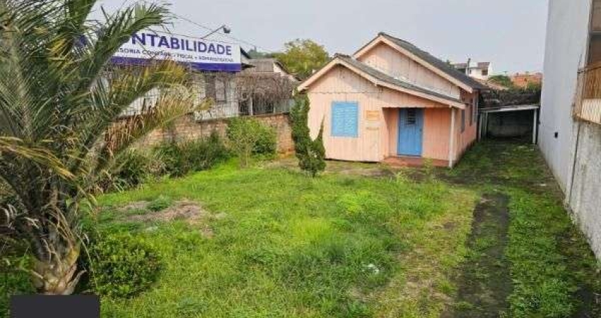 Casa em Porto Alegre, no bairro Espírito Santo, com 3 dormitório(s), e 3 banheiros, à venda.