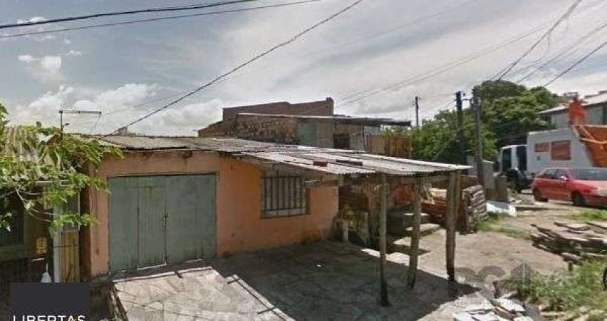 Casa em Porto Alegre, no bairro Cavalhada, com 3 dormitório(s), à venda.
