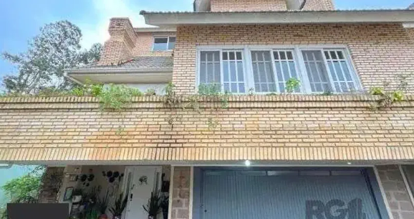 Casa Condominio em Porto Alegre, no bairro Jardim Isabel, com 3 dormitório(s), à venda.