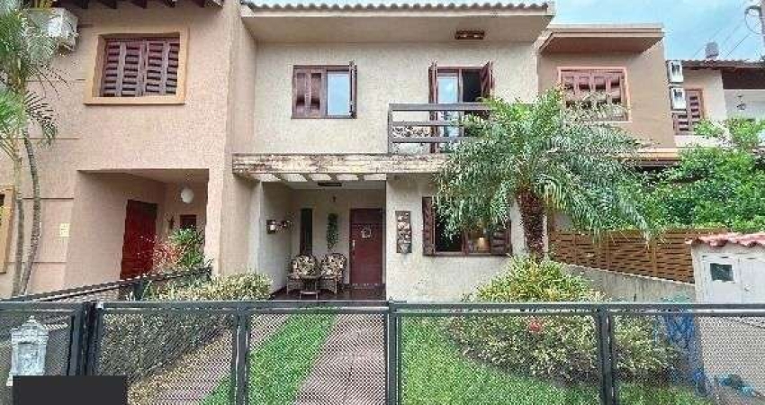 Casa em Porto Alegre, no bairro Hípica, com 3 dormitório(s), e 3 banheiros, à venda.