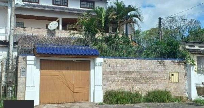 Casa em Porto Alegre, no bairro Restinga, com 4 dormitório(s), e 4 banheiros, à venda.