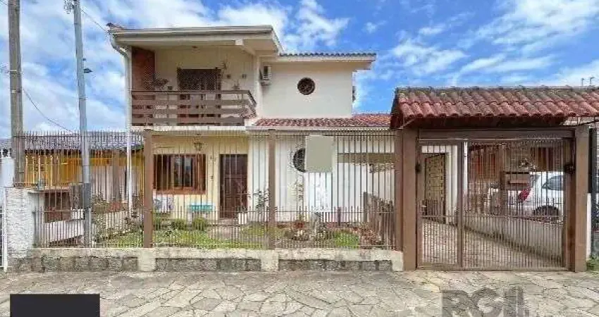 Casa em Porto Alegre, no bairro Aberta dos Morros, com 3 dormitório(s), à venda.