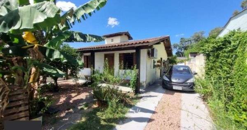 Casa com 2 quartos à venda na Rua Professor Joaquim Louzada, 448, Camaquã, Porto Alegre