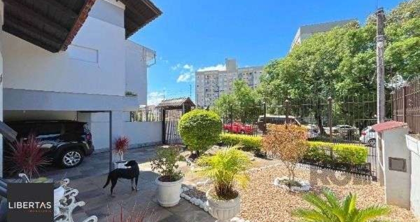 Casa com 4 quartos à venda na Rua Afonso Arinos, 625, Camaquã, Porto Alegre