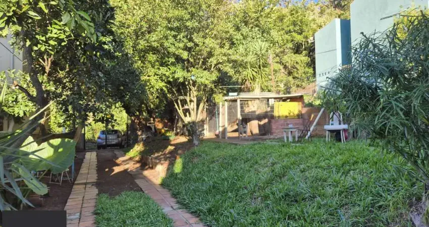 Casa com amplo jardim