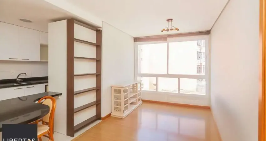 Apartamento com 1 dormitório e 1 vaga de garagem no Bairro petrópolis