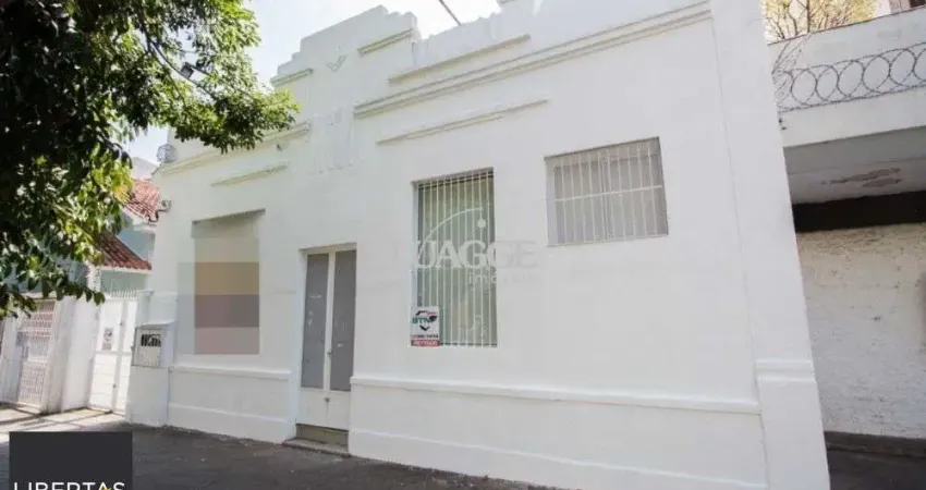 Casa comercial com aproximadamente 157m² privativos