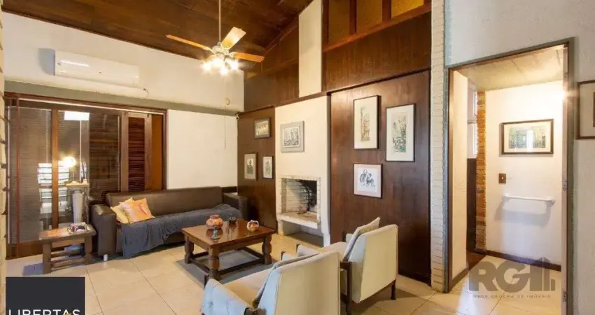 Casa com 3 quartos à venda na Rua Cariri, 201, Vila Assunção, Porto Alegre