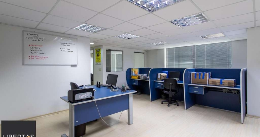 Andar inteiro mobiliado com 215 m² para até 60 pessoas