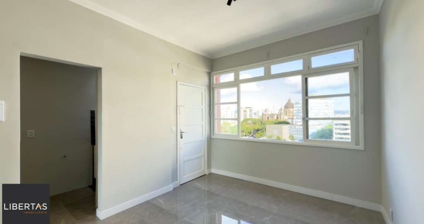 Apartamento totalmente reformado no centro de Porto Alegre