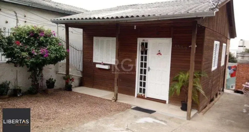 Casa para Venda - 100m², 4 dormitórios, sendo 1 suites, 3 vagas - Tristeza