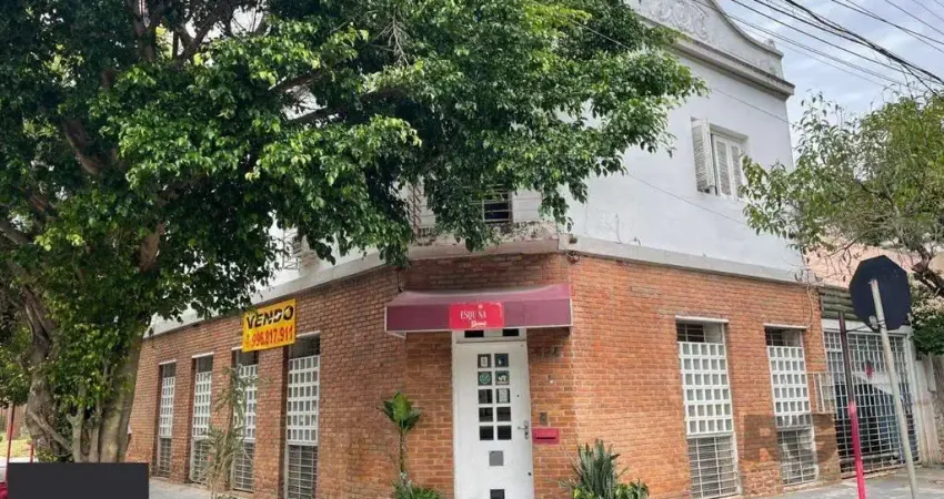 VENDA- Casa Comercial de esquina com 200m2- Menino Deus