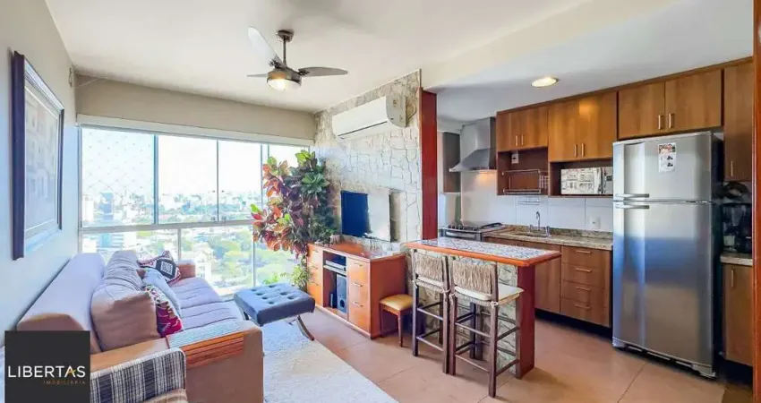Apartamento totalmente mobiliado com 65m² no bairro Petrópolis!