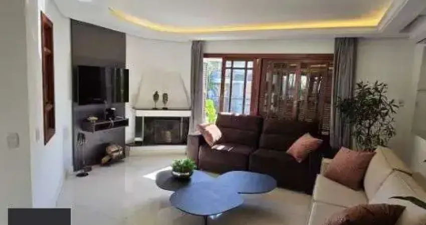 Casa 3 dormitórios no Bairro Chácara das Pedras