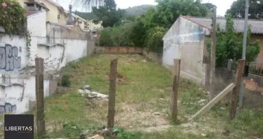 Terreno à venda na Avenida Edgar Pires de Castro, 360, Hípica, Porto Alegre