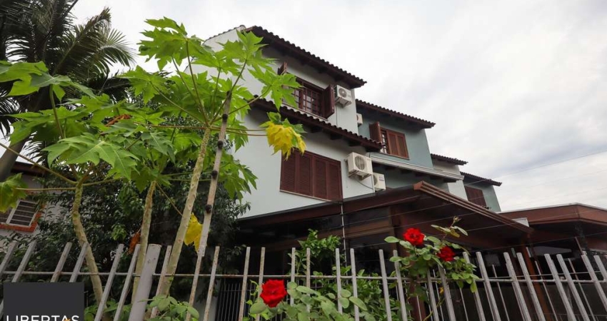 Casa à venda no bairro Jardim Itu em Porto Alegre/RS