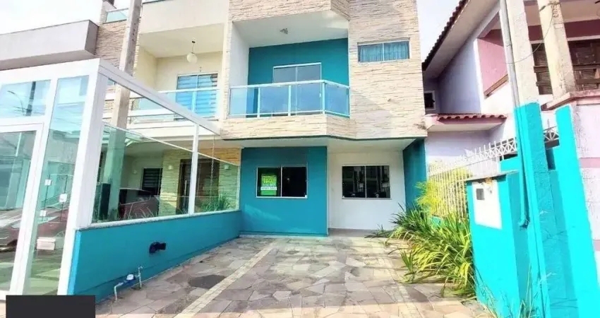 Casa à venda na Hípica, 3 dormitórios, suíte com closet, sótão com churrasqueira e terraço, condomínio fechado com lazer