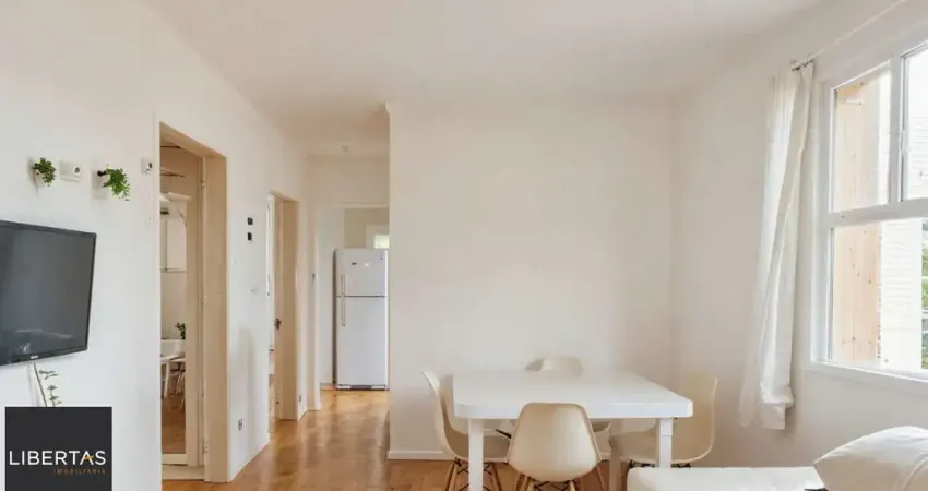 Vende-se apartamento semi-mobiliado com 2 quartos e 41m² - Menino Deus