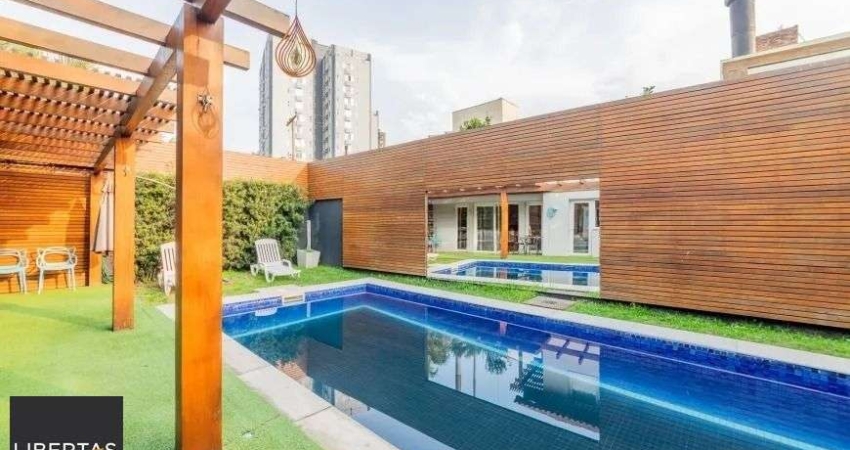 Casa alto padrão com 3 suítes e piscina no Boa Vista