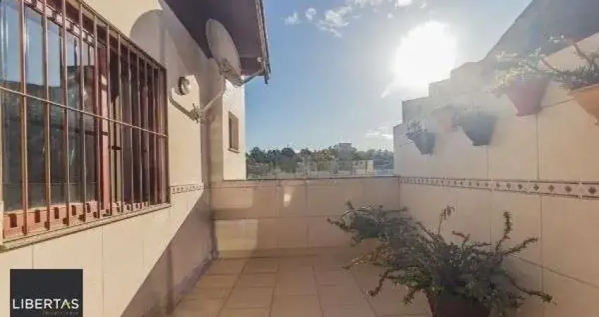 Casa em Condomínio bairro Tristeza de 3 dormitórios e 3 vagas