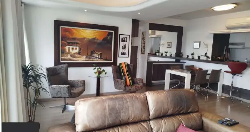 Apartamento Venda  03 dormitórios, transformado em 2 com living extendido.