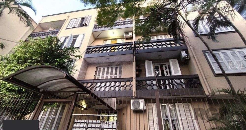 1 Dormitório reformado, com móveis fixos e vaga de garagem no Bairro Petrópolis