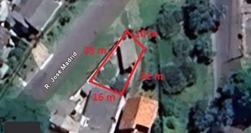 ótimo terreno com 33m de frente ao lado de uma praça