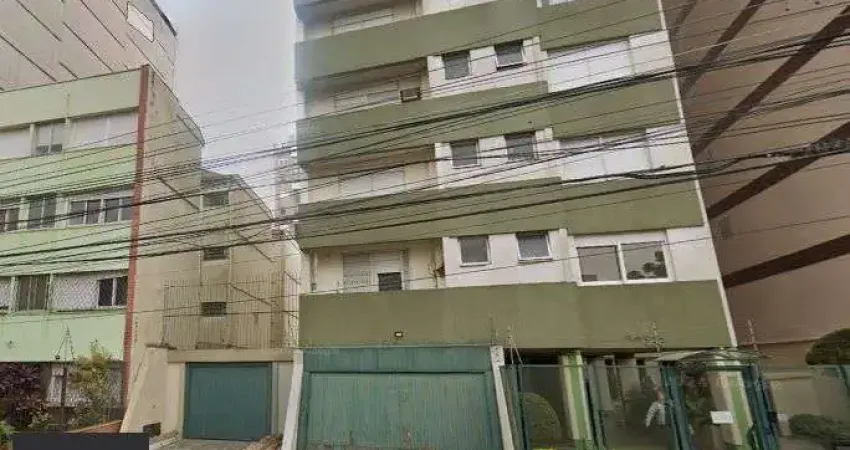 Excelente apartamento, Centro Histórico, de frente, andar alto.