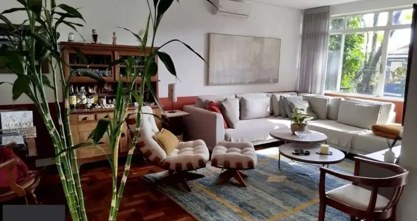 Venda Apartamento  03 dormitórios, transformados em 02, sendo um deles suíte Moinhos de vento Porto Alegre