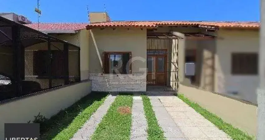 Casa em Porto Alegre, no bairro Aberta Dos Morros, com 3 dormitório(s), e 3 banheiros, à venda.