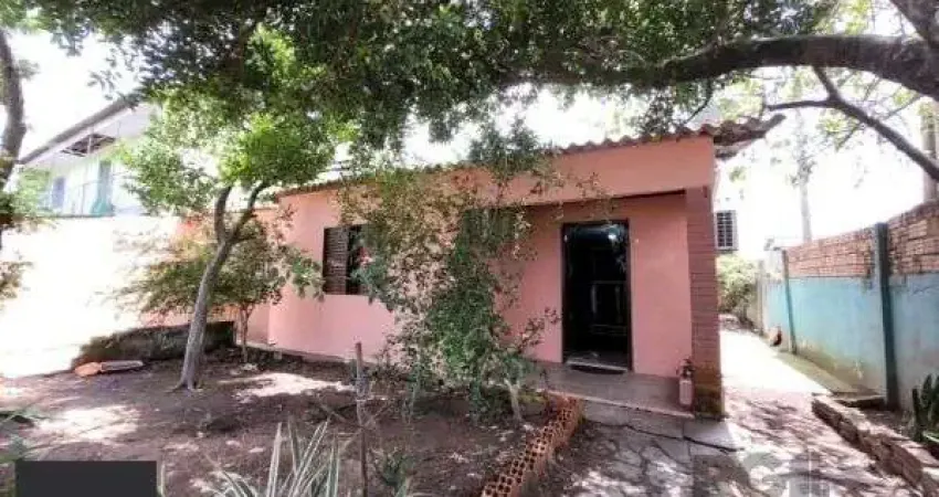 Casa em Porto Alegre, no bairro Restinga, com 5 dormitório(s), e 5 banheiros, à venda.