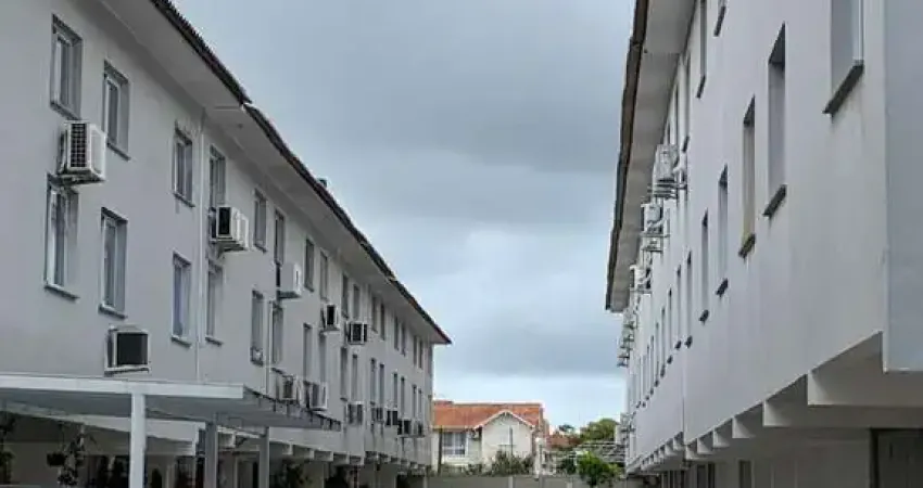 Sobrado em Aberta dos Morros