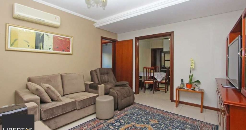 Ampla casa com 5 dormitórios e terraço no Passo da Areia