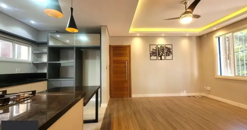 Lindo apartamento 2 dormitórios todo Reformado no Mont Serrat .