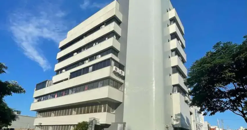 Sala Comercial de 48 m² com garagem, prédio com portaria presencial