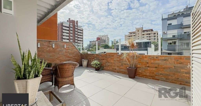 Cobertura de 3 quartos, suíte e 1 vaga de garagem no bairro Petrópolis em POA/RS