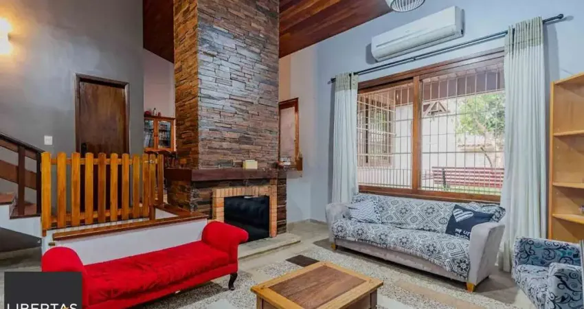 Casa com 3 quartos e 4 vagas no Bairro Vila Ipiranga