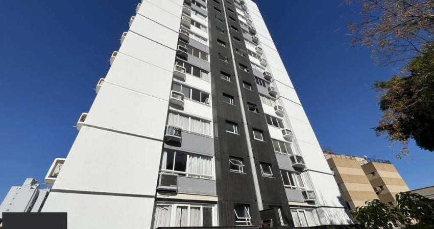 Apartamento de 2 quartos, suíte e 1 vaga de garagem no bairro Rio Branco em POA