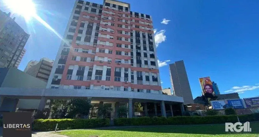 APTO 2 DORM MOBILIADO COM GAR. ED. PORT.ELEV. - CENTRO HISTÓRICO