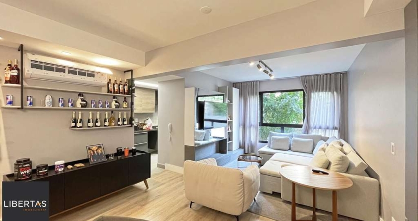 Apartamento para Venda - 100.09m², 3 dormitórios, sendo 3 suites, 2 vagas - Menino Deus