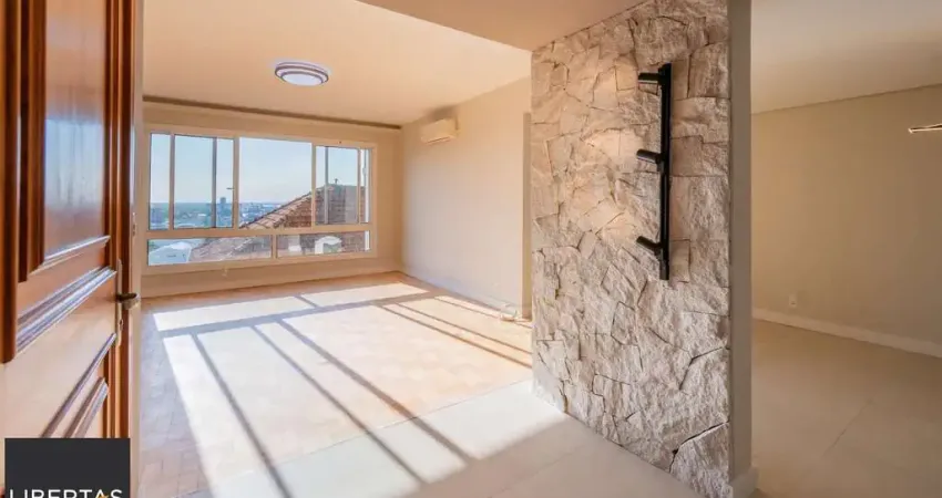 Apartamento com 3 suítes com vista e totalmente reforamdo no Moinhos de Vento