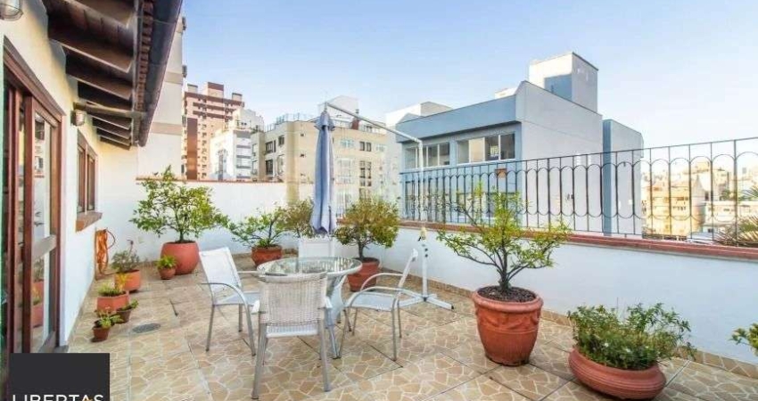 Cobertura de 3 dormitórios, sendo 1 suíte, e 2 vagas no bairro Santa Cecilia.
