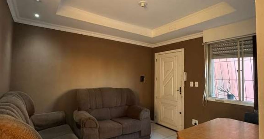 Apartamento com 02 dormitórios reformado