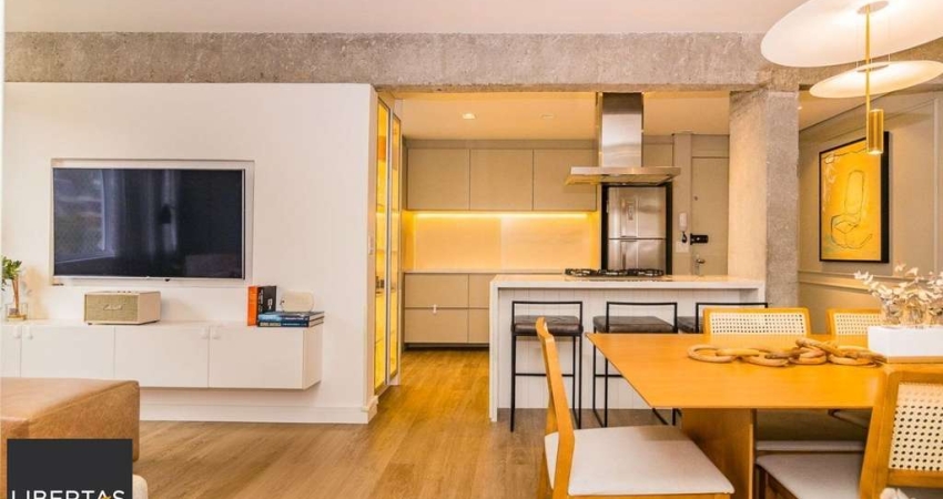 Apartamento com 2 quartos (1 suíte) e 2 vagas de garagem no Bairro Mont Serrat.