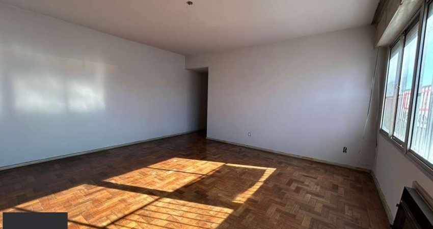 Apartamento para Venda- 3 quartos, 3 banheiros, 115m2, vaga de garagem- Bom Fim