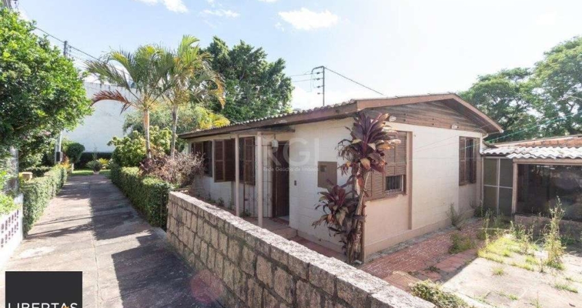 Casa térrea no Residencial Butui, possui 3 dormitórios, living espaçoso, cozinha funcional, banheiro social, área de serviço independente e pátio privativo