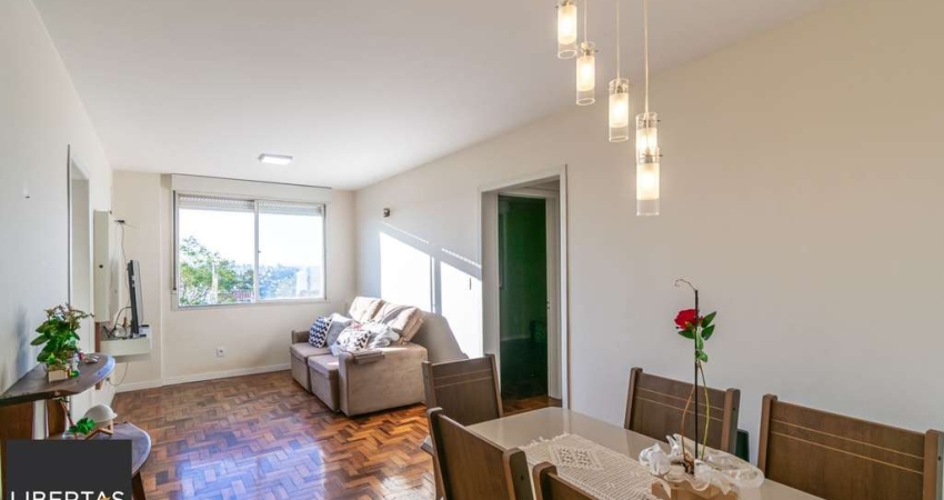 Apartamento à Venda no Bairro Medianeira, 2 Dormitórios, Reformado e com Excelente Infraestrutura