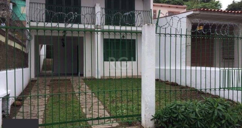 Casa para Venda - 124m², 3 dormitórios, 2 vagas - Glória